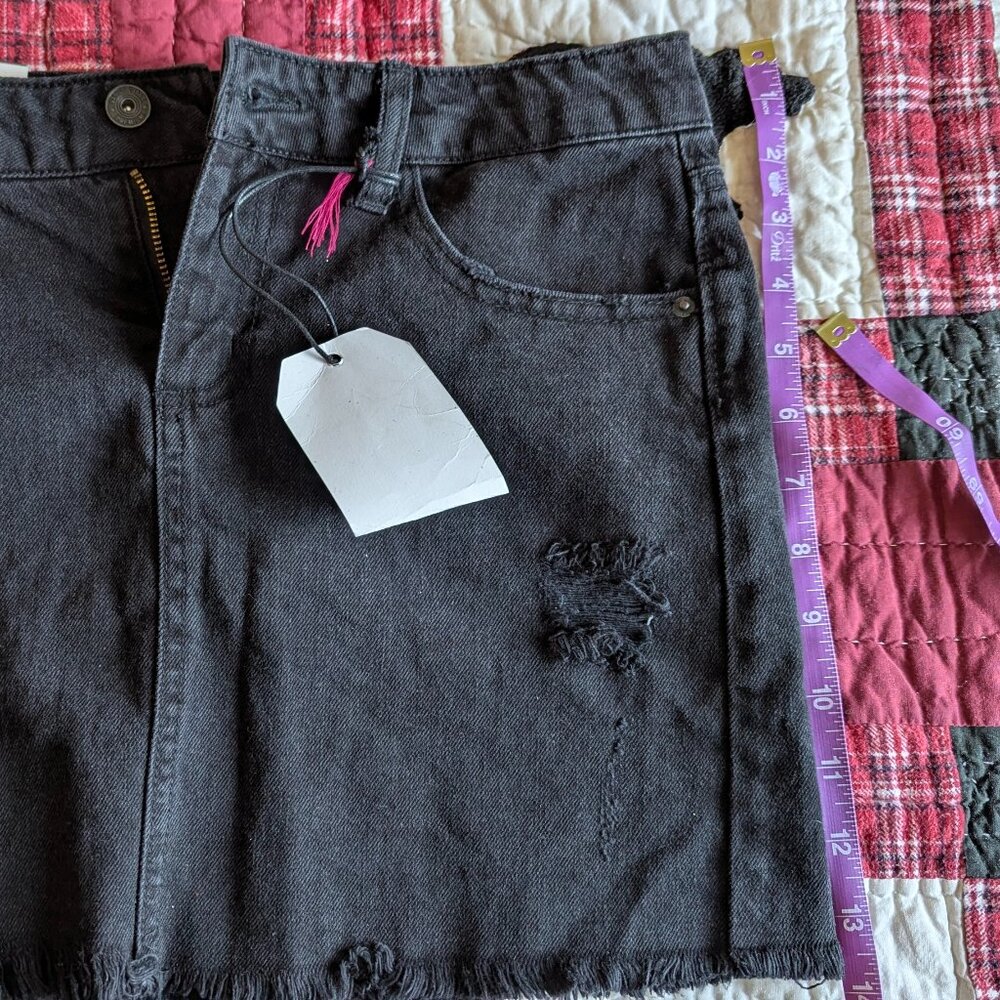 Vanilla Star Mini Skirt Size 5 Black Denim 100% Cotton NWT